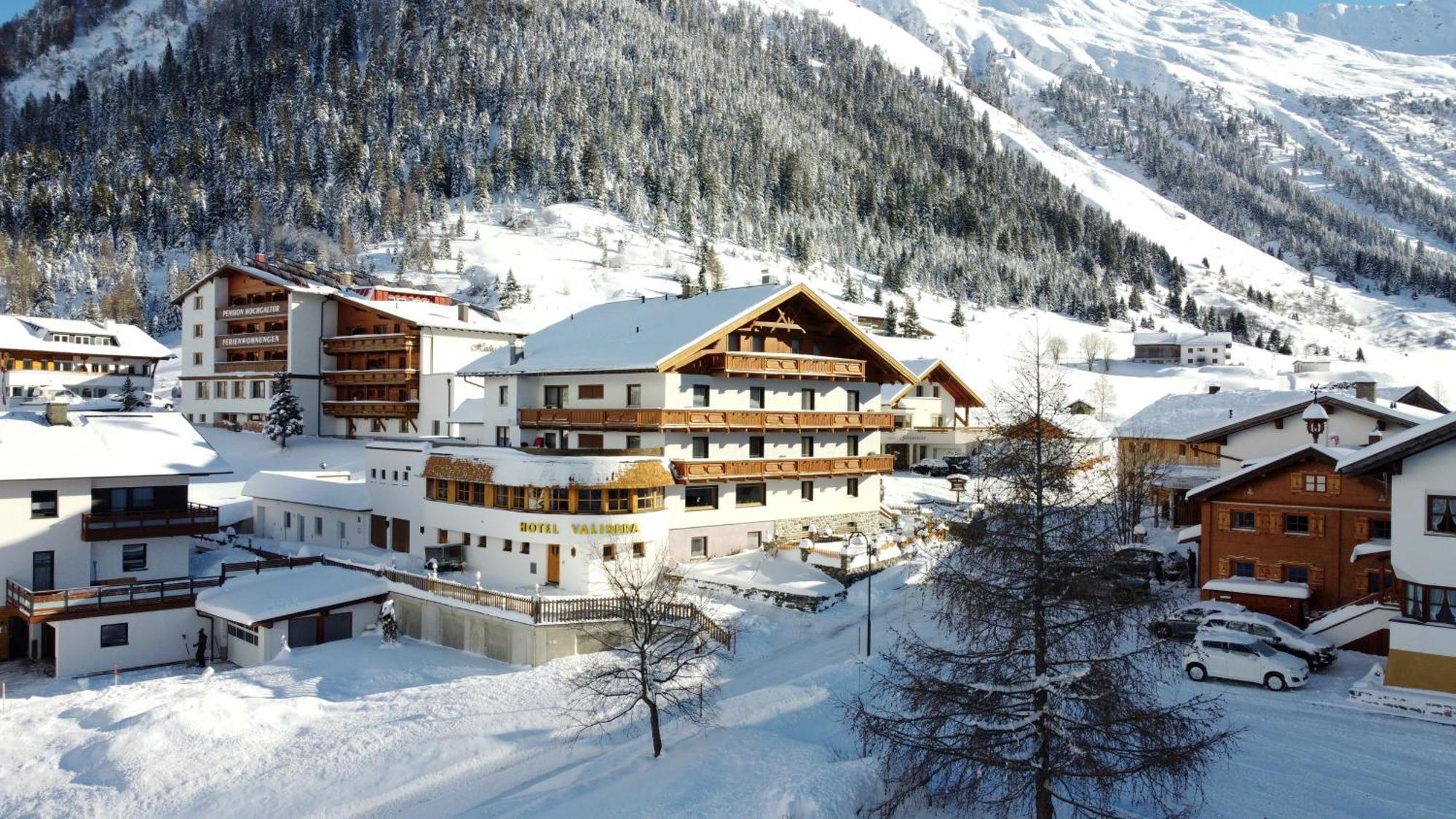 Hotel Valisera Galtuer Exterior photo