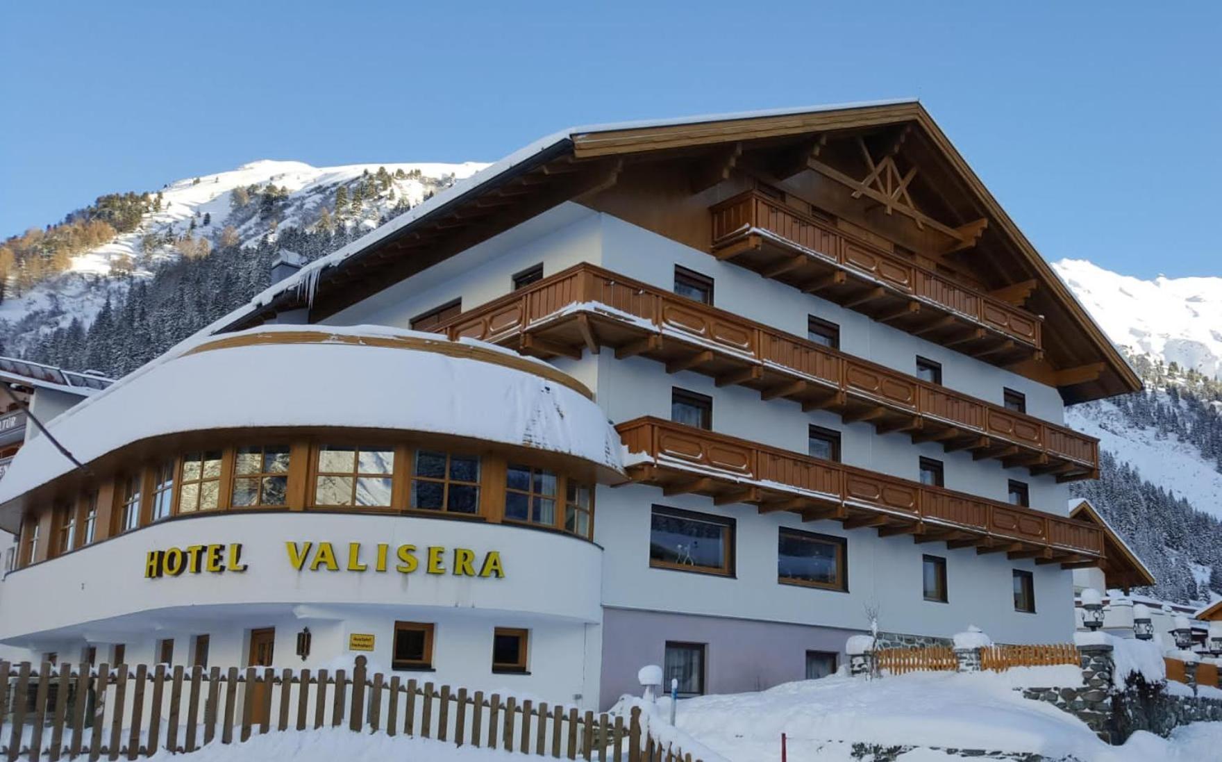 Hotel Valisera Galtuer Exterior photo