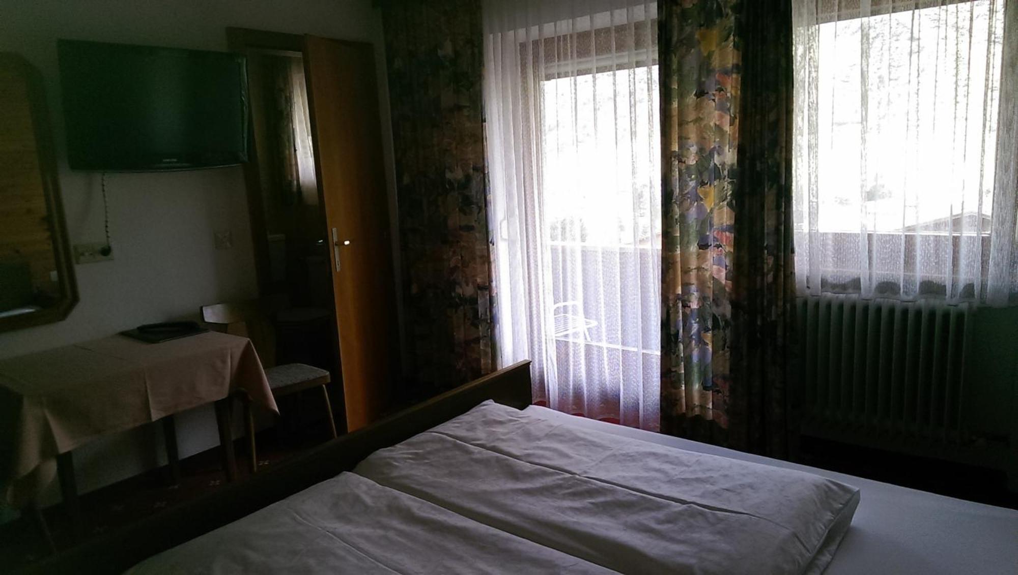 Hotel Valisera Galtuer Room photo